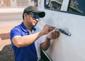 Car Locksmith in Arden-Arcade, CA